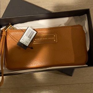 NWT Marc by Marc Jacobs wristlet in rum.